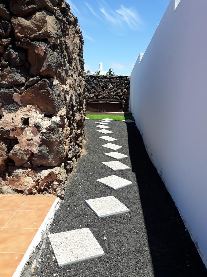 Loft La Tahonilla Guest House Tias Exterior photo